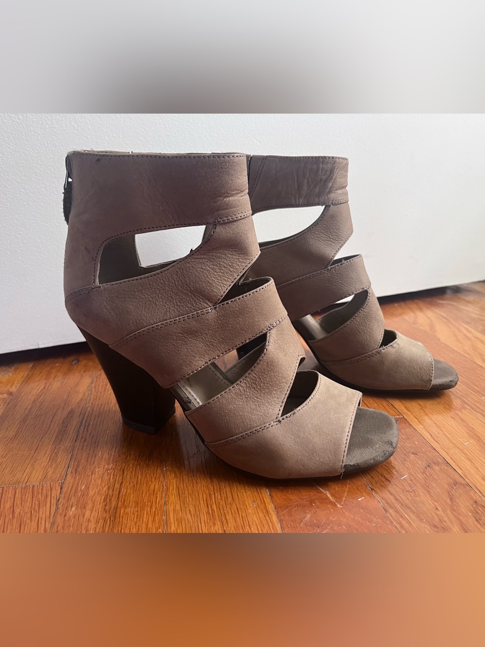 Women’s Cutout High Heel Sandals in Taupe Size 6